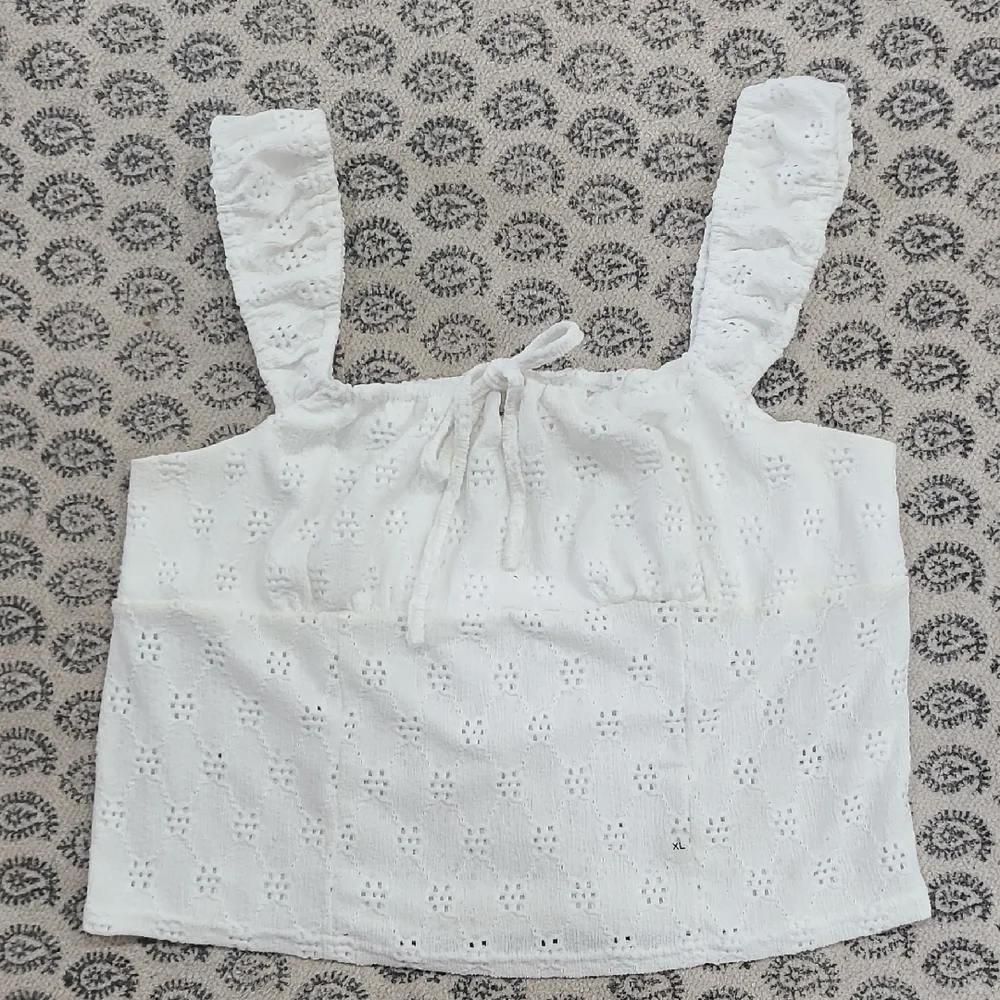 Aeropostale White Eyelet Ruffle Blouse
